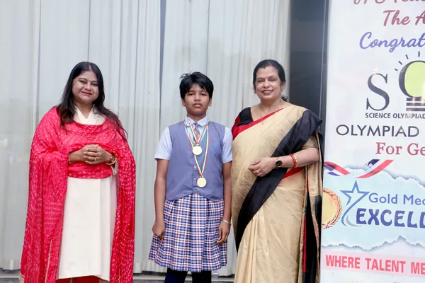OLYMPIAD WINNERS FELICITATION at Jupiter Public School (photograph 3)